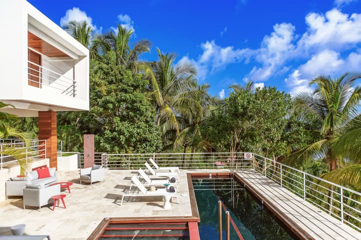 Cocosan Villa