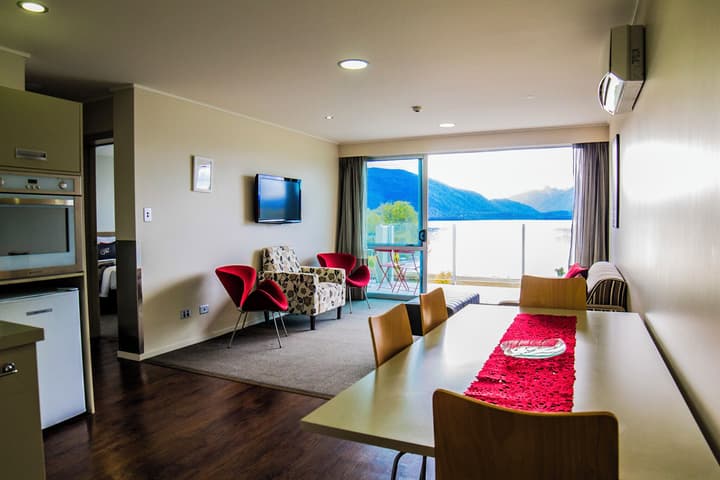 Marakura Deluxe Motels
