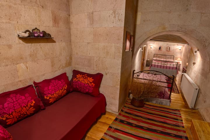 Temenni Evi Cave Hotel