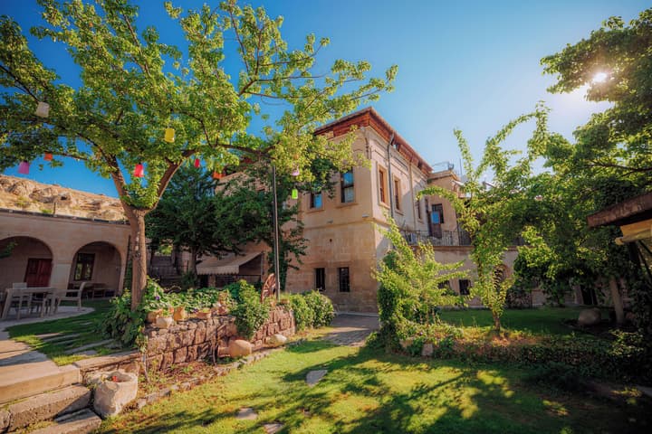 Melis Cave Hotel
