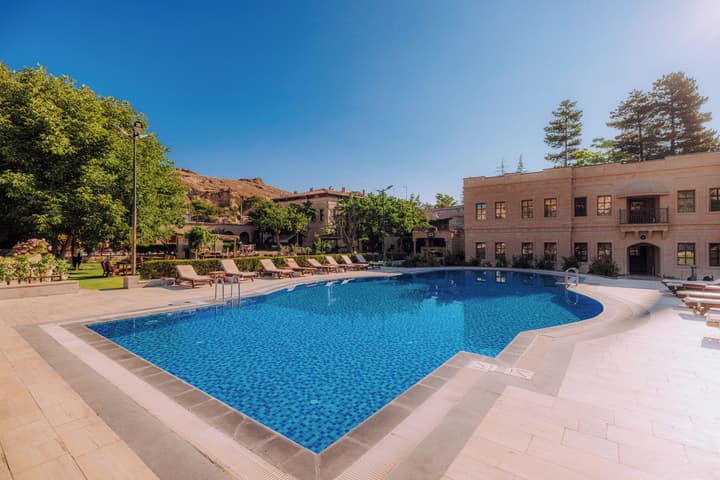 Melis Cave Hotel