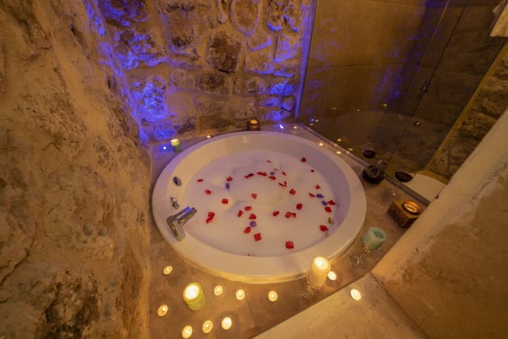 Sunak Cave Hotel