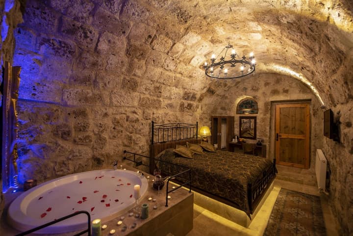 Sunak Cave Hotel