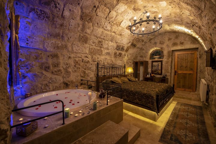Sunak Cave Hotel