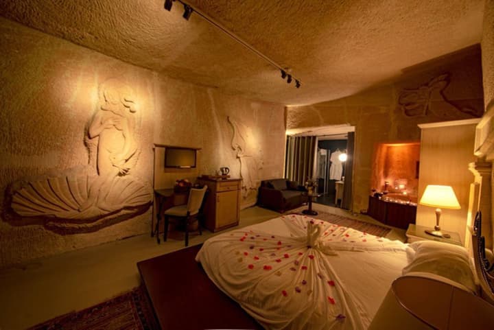 Sunak Cave Hotel