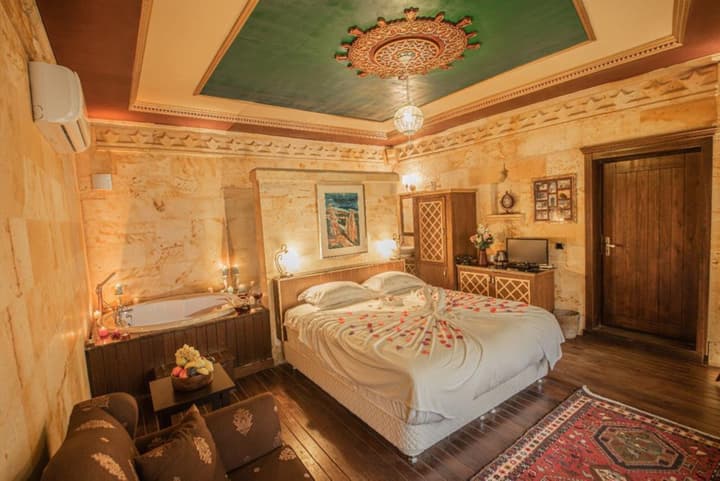 Sunak Cave Hotel