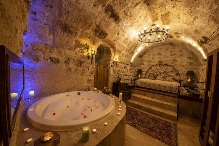 Sunak Cave Hotel