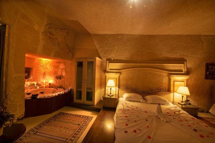 Sunak Cave Hotel