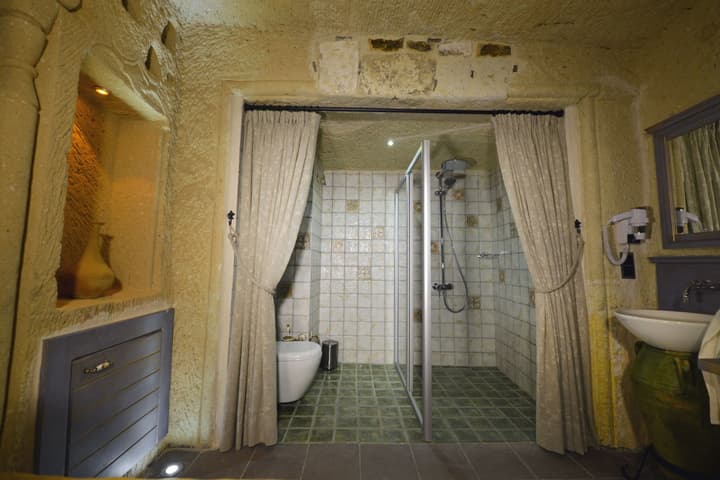 Sunak Cave Hotel