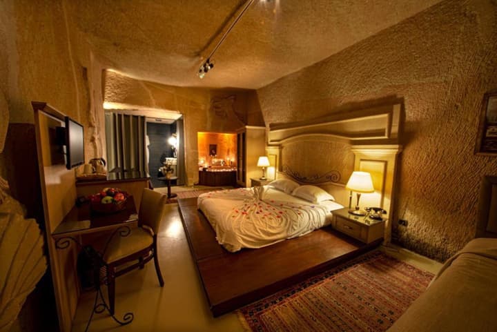 Sunak Cave Hotel