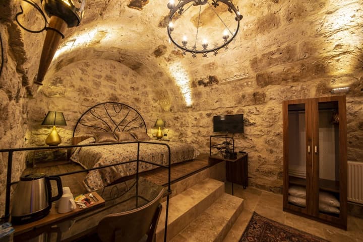 Sunak Cave Hotel