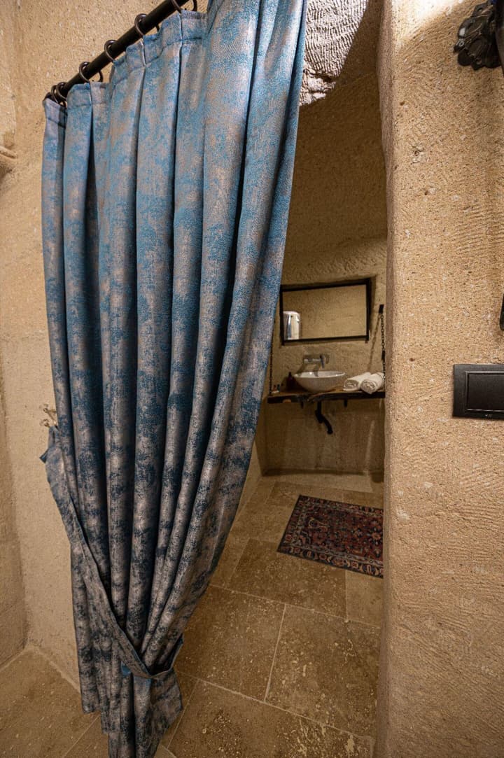 Sunak Cave Hotel