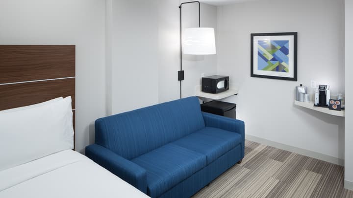 Holiday Inn Express & Suites Orlando at SeaWorld by IHG