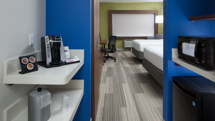 Holiday Inn Express & Suites Orlando at SeaWorld by IHG