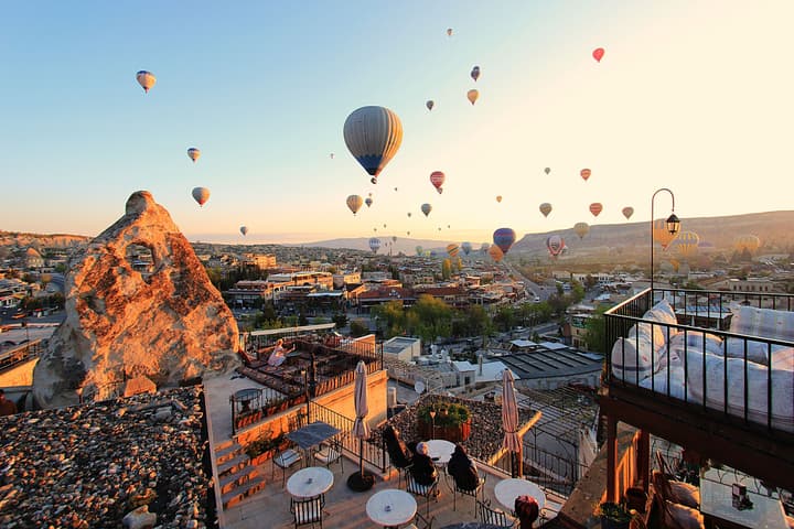 Bedrock Cave Hotel - Adults Only