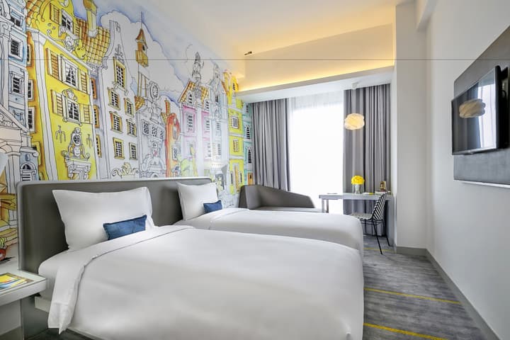 YELLO Hotel Harmoni Jakarta
