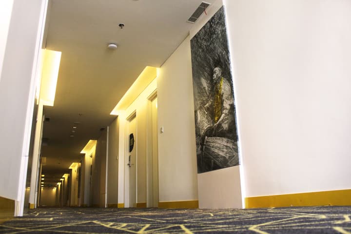 YELLO Hotel Harmoni Jakarta