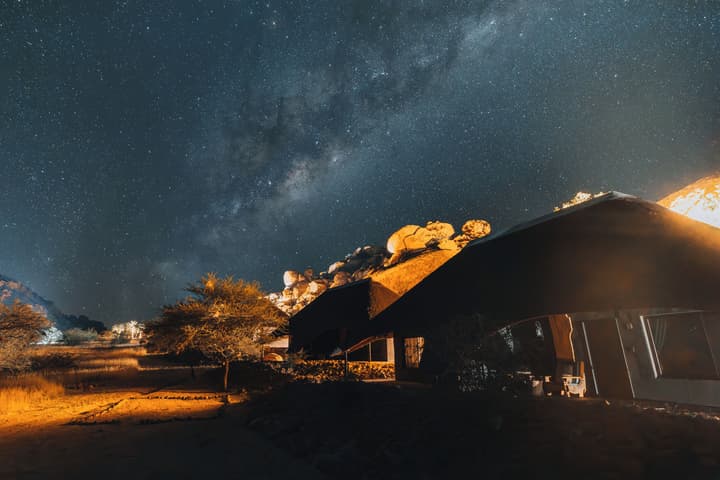 Ai Aiba - The Rockpainting Lodge
