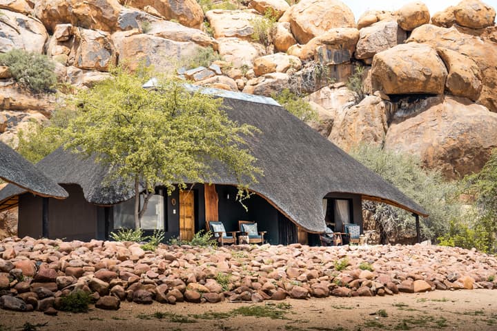 Ai Aiba - The Rockpainting Lodge