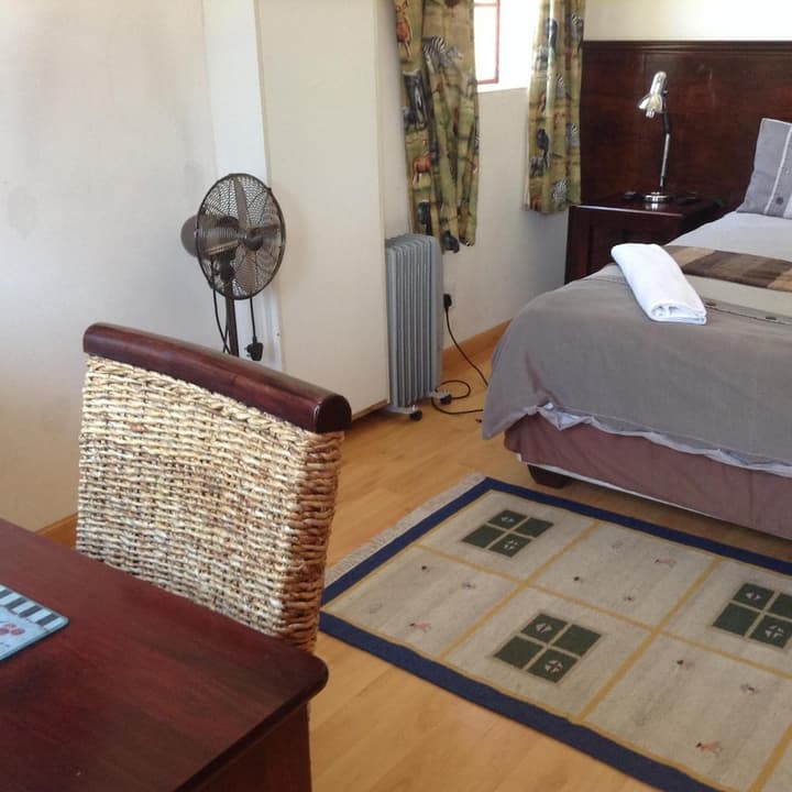 Cottage In Orange Grove