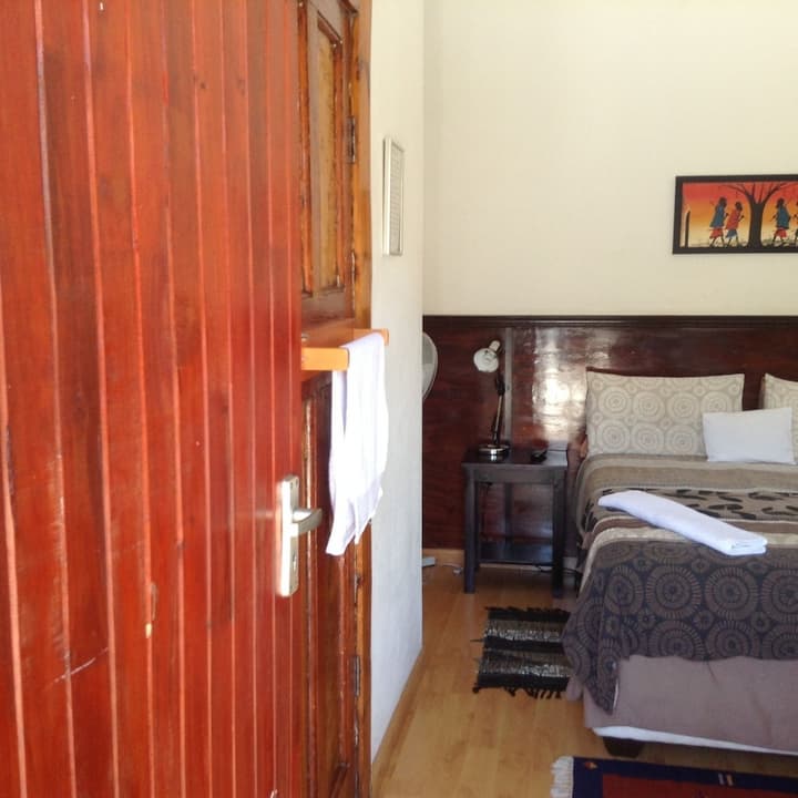 Cottage In Orange Grove