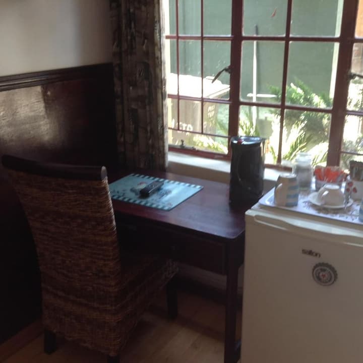 Cottage In Orange Grove