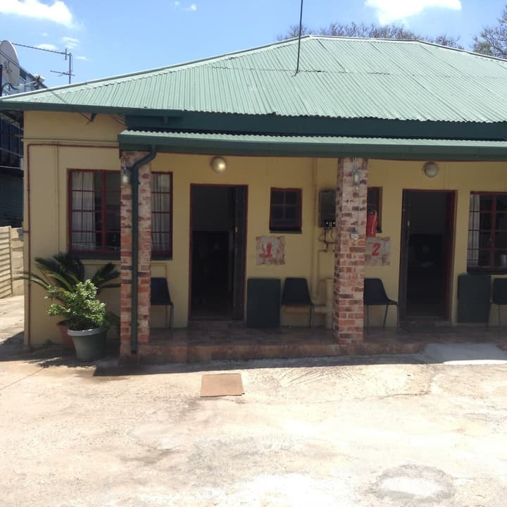 Cottage In Orange Grove