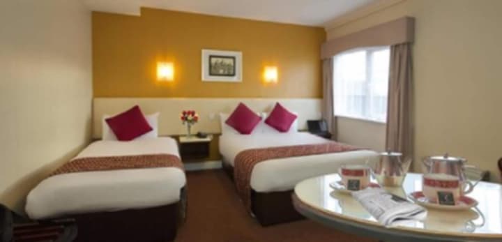 Eviston House Hotel
