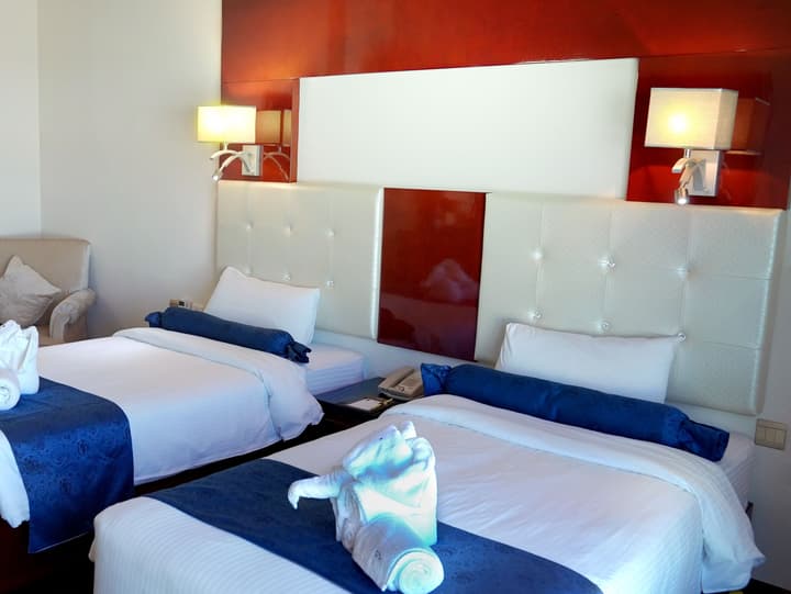 Golden Tulip Headington Ruwi