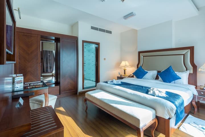 Golden Tulip Headington Ruwi