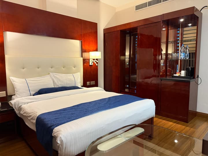 Golden Tulip Headington Ruwi