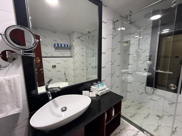 Golden Tulip Headington Ruwi