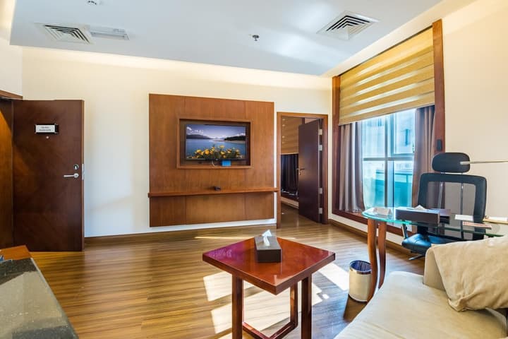 Golden Tulip Headington Ruwi