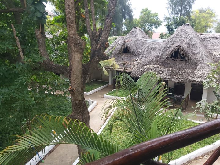Langi Langi Beach Bungalows