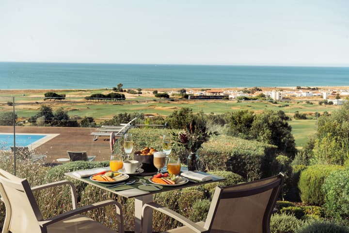 Palmares Beach House Hotel - Adults Friendly