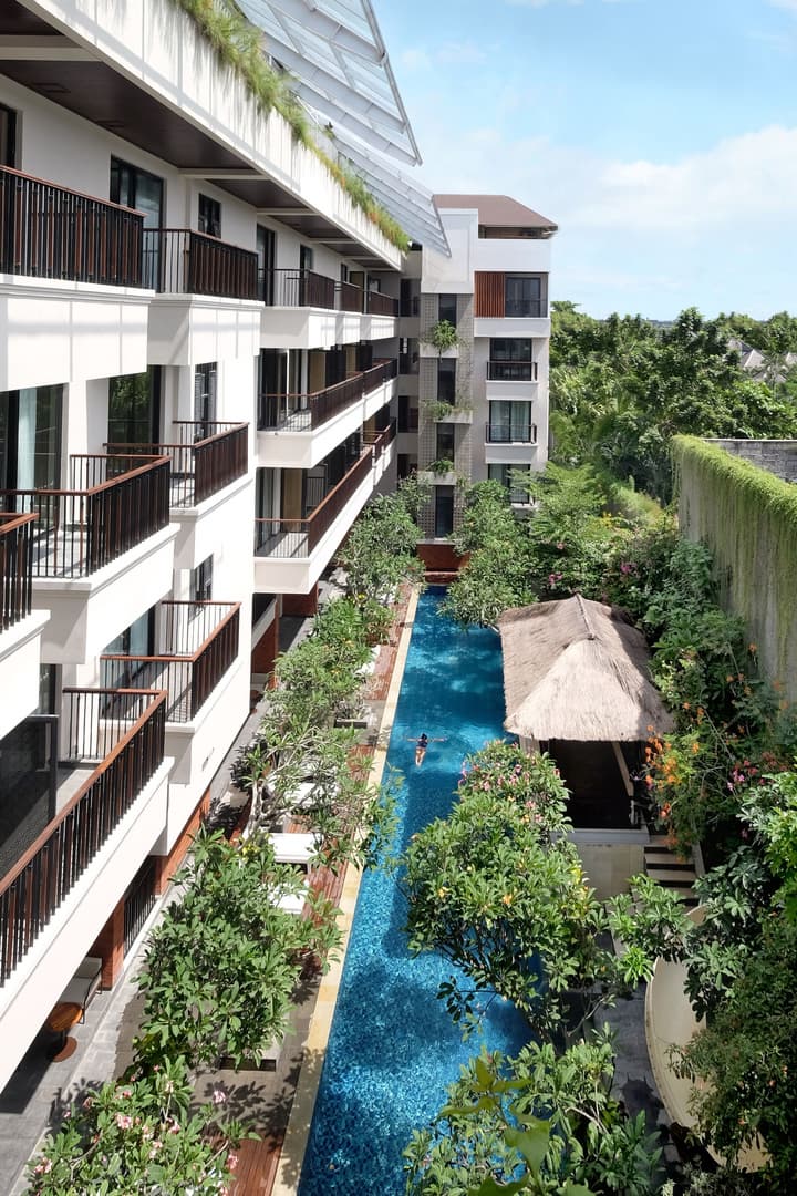 Jambuluwuk Oceano Seminyak Hotel