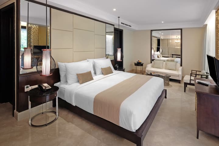 Jambuluwuk Oceano Seminyak Hotel