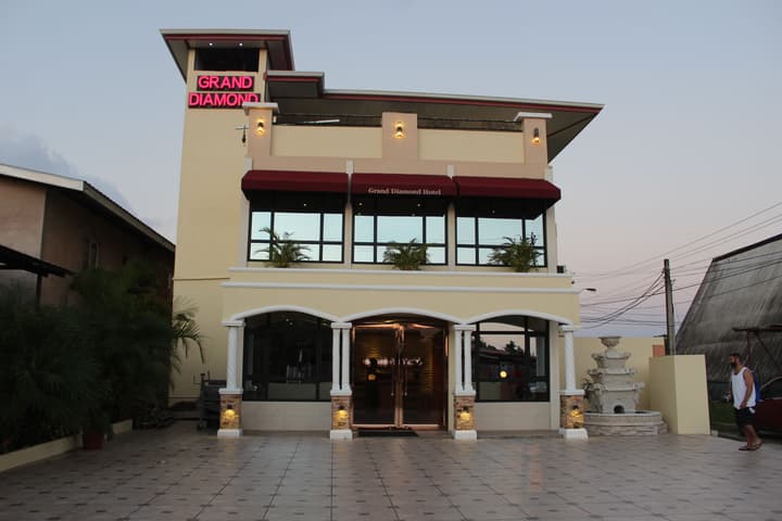 Grand Diamond Hotel Suites Trinidad