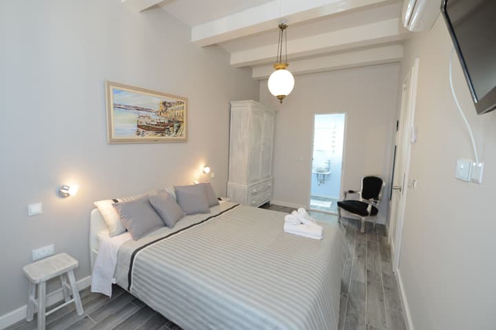Paulos Valletta