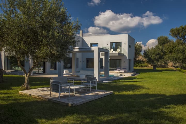 Luxury Villa Eve