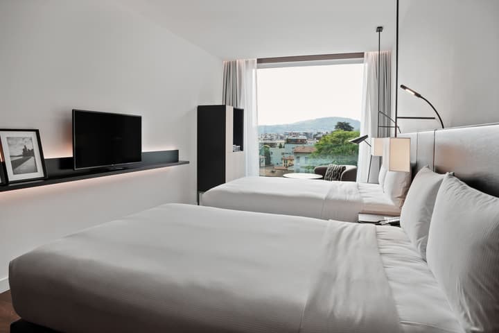 Hilton Lake Como