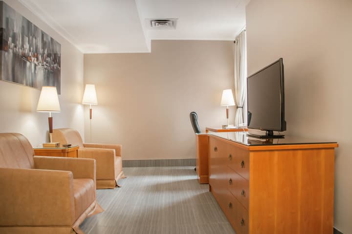 Empire Suites