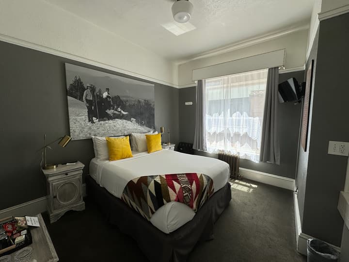 Hood River Hotel