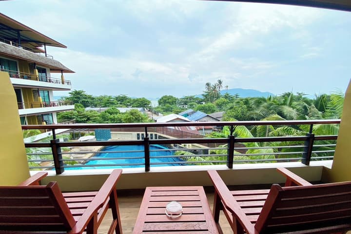 Aqua Resort Phuket - Near Beach and Chalong Pier