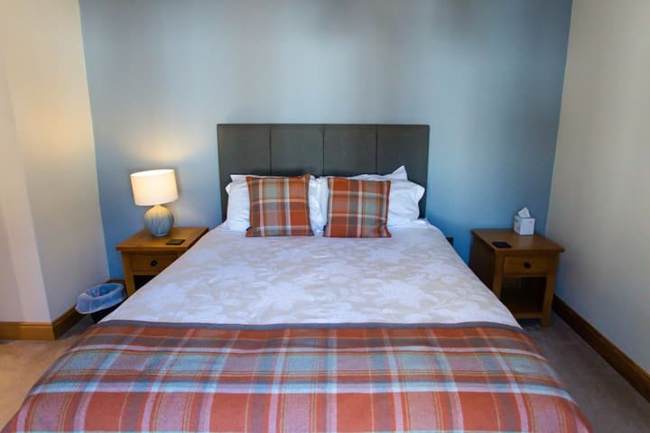 Redwood House Hotel