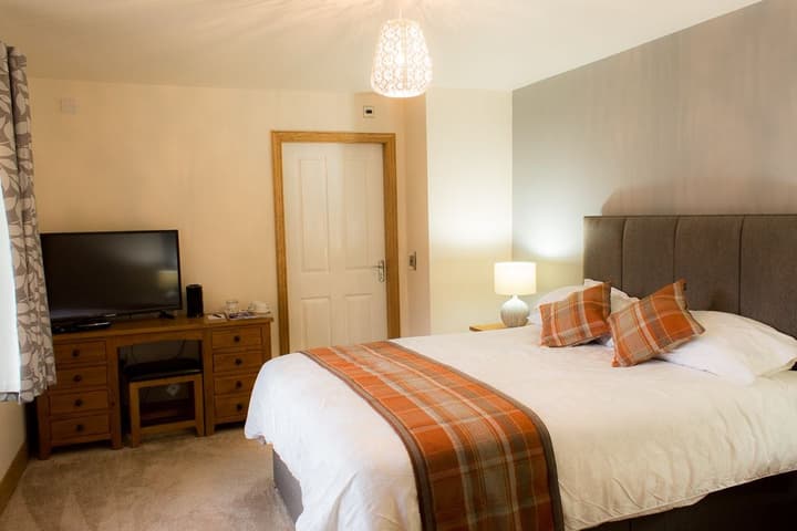 Redwood House Hotel