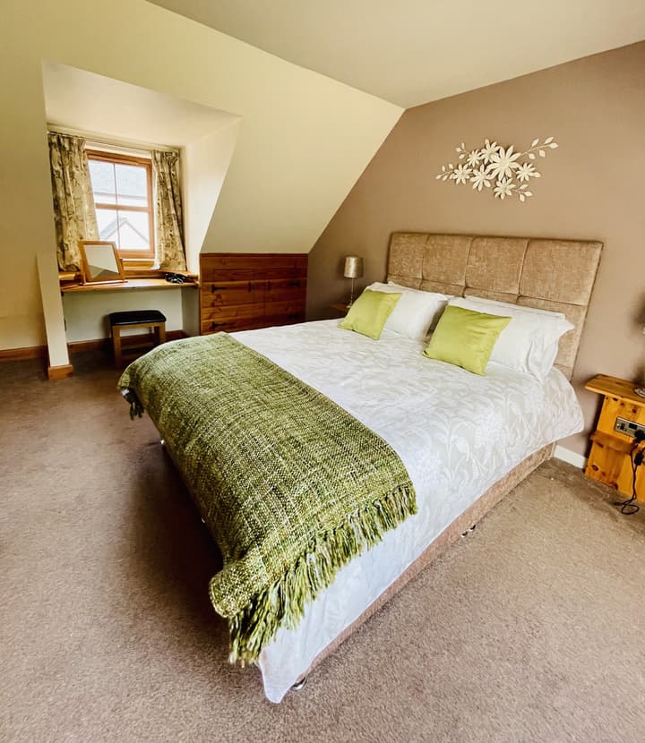 Redwood House Hotel