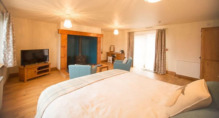 Redwood House Hotel