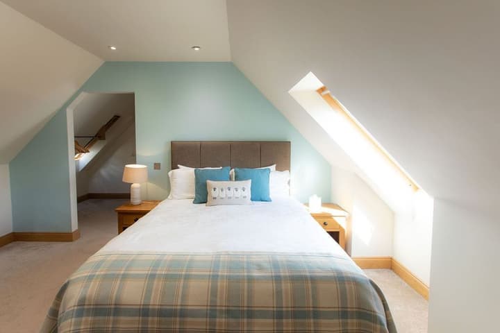 Redwood House Hotel