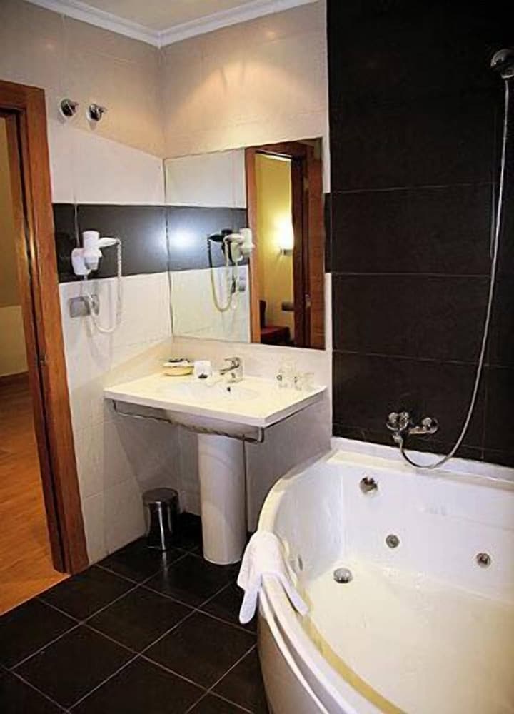 Hotel 44